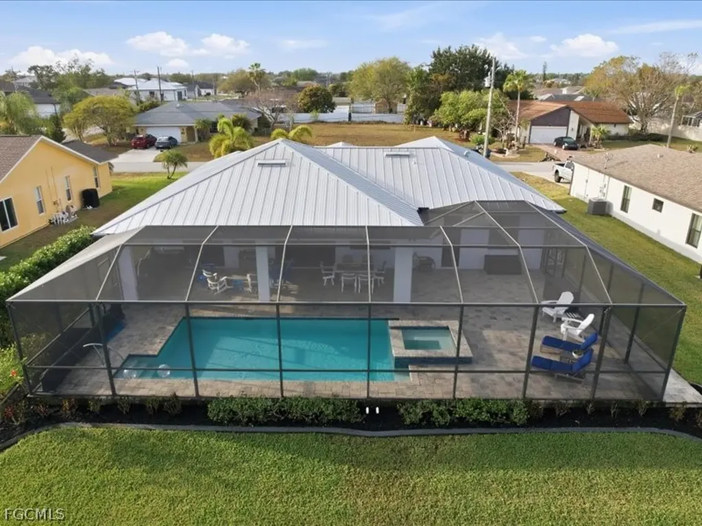 405 SE 2nd Street Cape Coral FL 33990