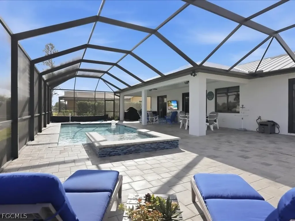 405 SE 2nd Street Cape Coral FL 33990