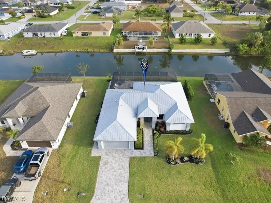 405 SE 2nd Street Cape Coral FL 33990