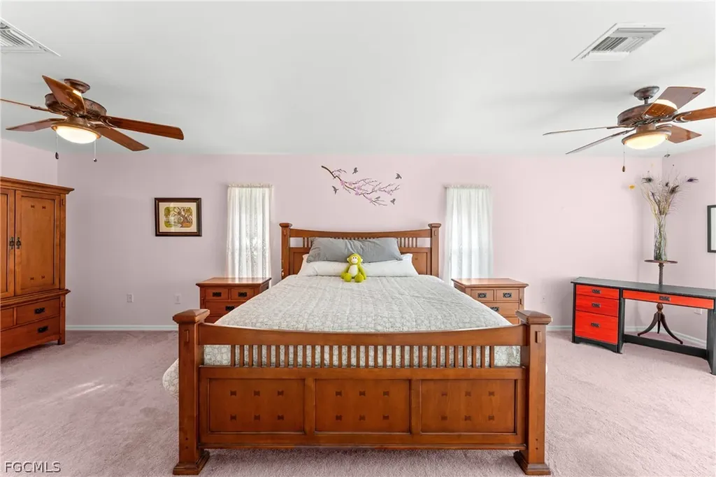 1128 SW 41st Terrace Cape Coral FL 33914