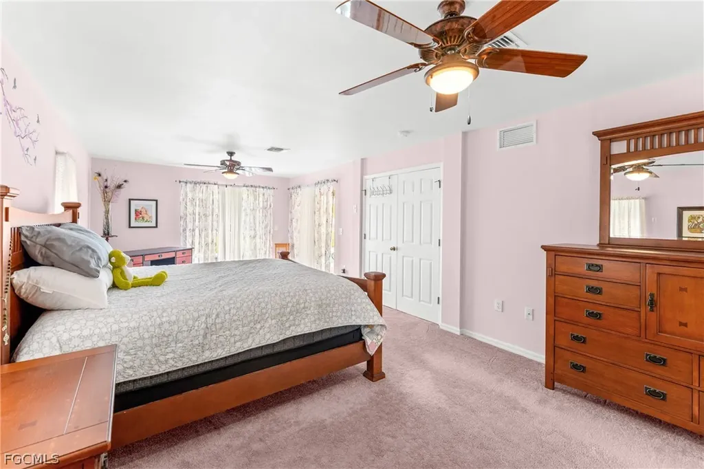 1128 SW 41st Terrace Cape Coral FL 33914