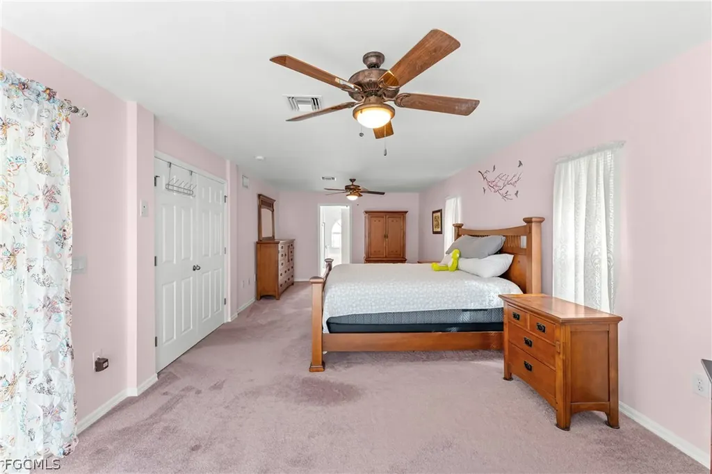 1128 SW 41st Terrace Cape Coral FL 33914