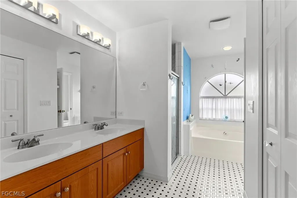 1128 SW 41st Terrace Cape Coral FL 33914