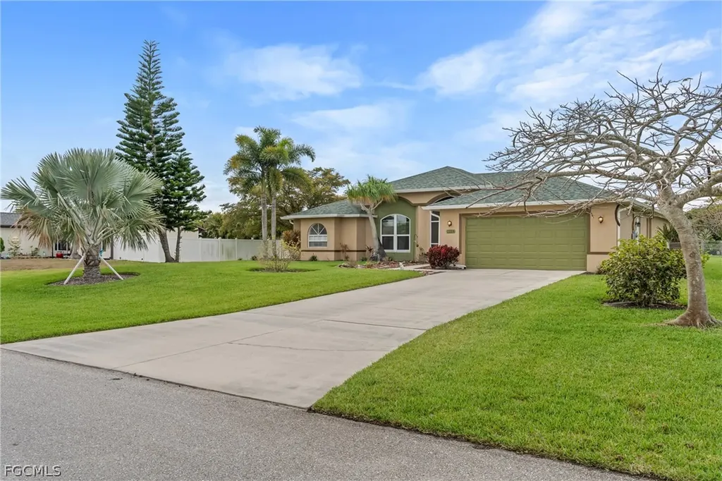 1128 SW 41st Terrace Cape Coral FL 33914