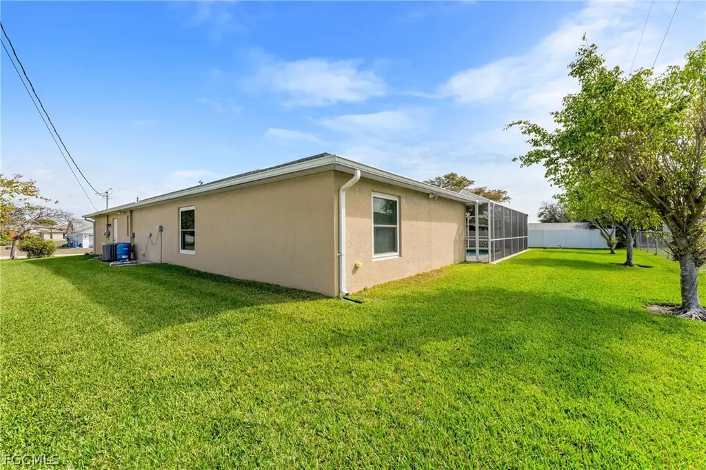 1128 SW 41st Terrace Cape Coral FL 33914