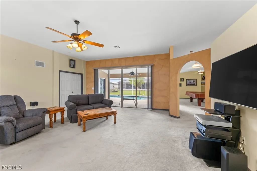 1128 SW 41st Terrace Cape Coral FL 33914