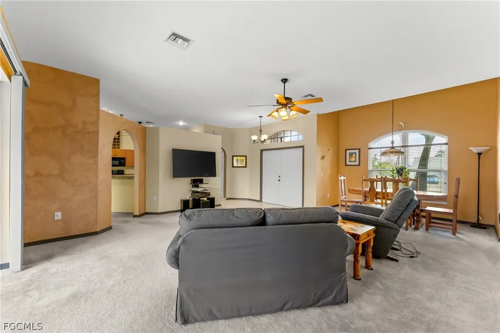1128 SW 41st Terrace Cape Coral FL 33914