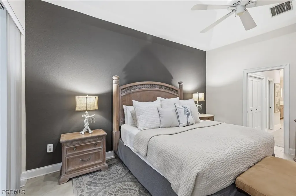 4870 W Boulevard Court Naples FL 34103