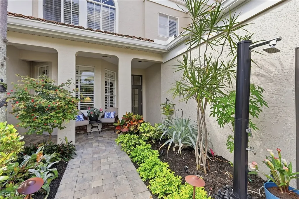 4870 W Boulevard Court Naples FL 34103