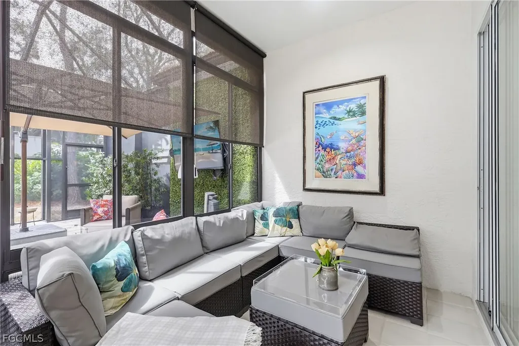 4870 W Boulevard Court Naples FL 34103
