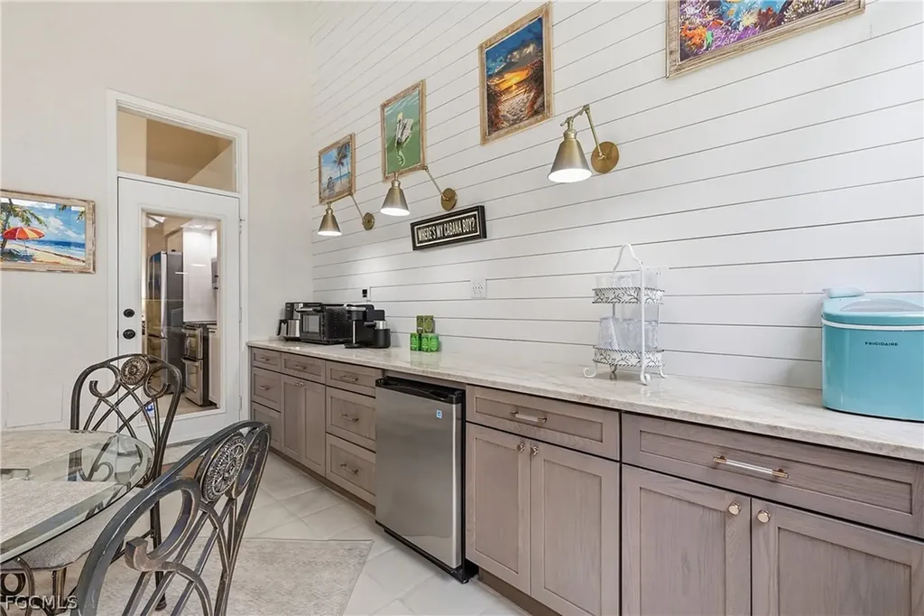 4870 W Boulevard Court Naples FL 34103