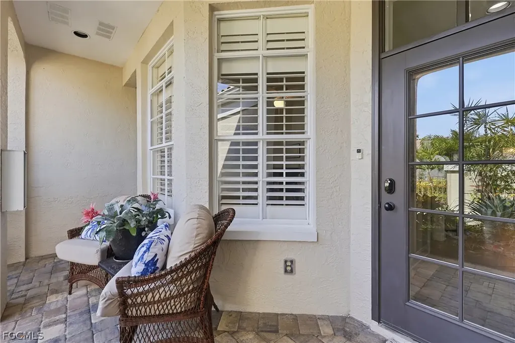4870 W Boulevard Court Naples FL 34103