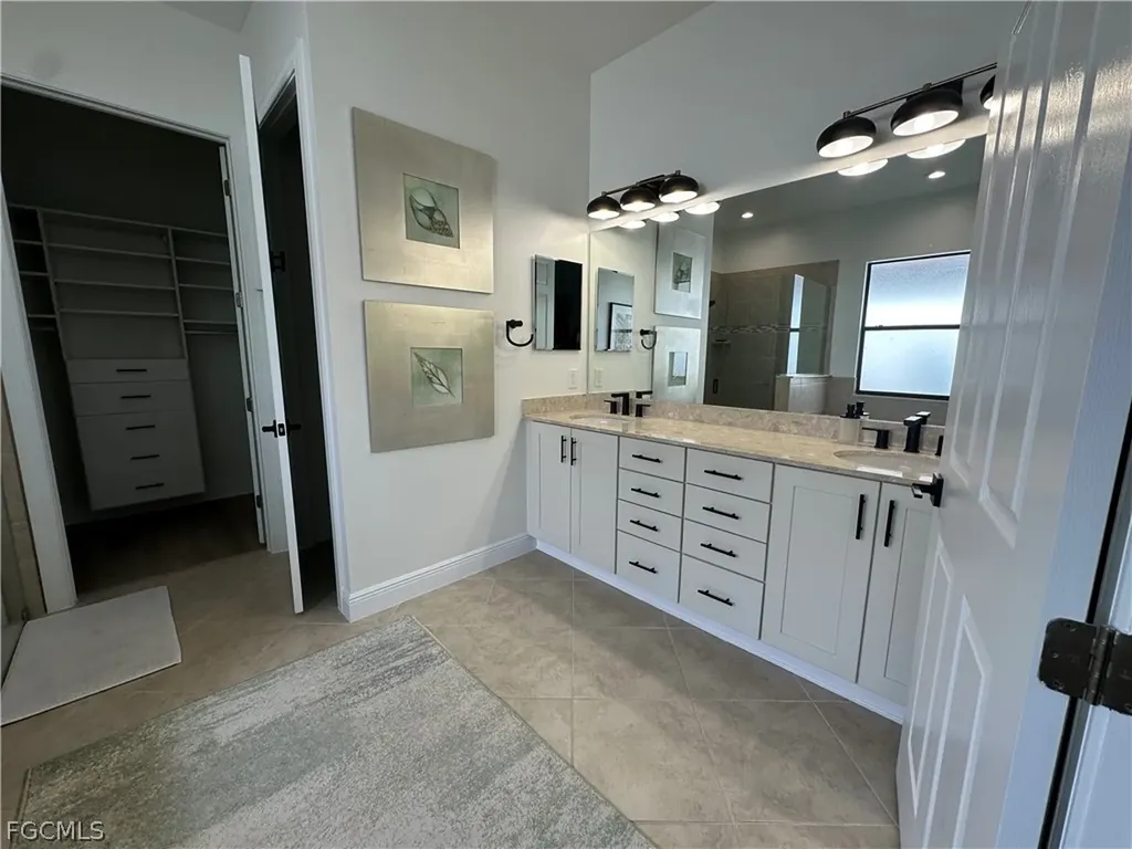 12454 Kentwood Avenue Fort Myers FL 33913