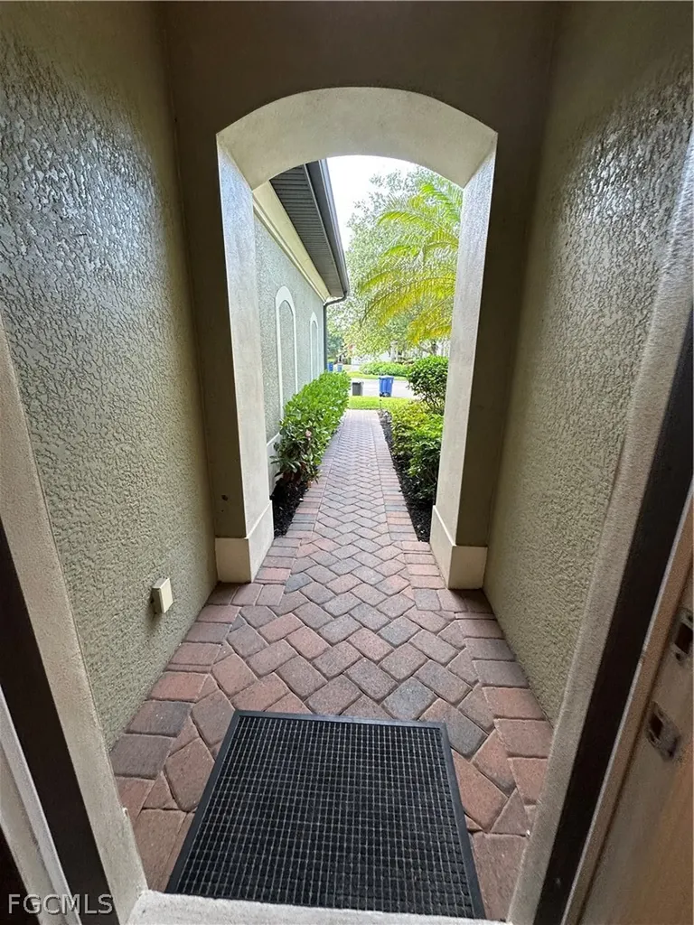 12454 Kentwood Avenue Fort Myers FL 33913