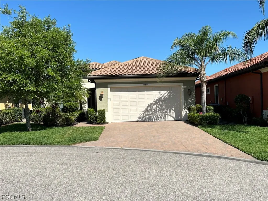 12454 Kentwood Avenue Fort Myers FL 33913