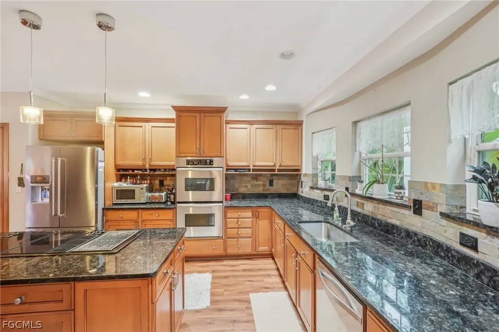 7709 Victoria Cove Court Fort Myers FL 33908