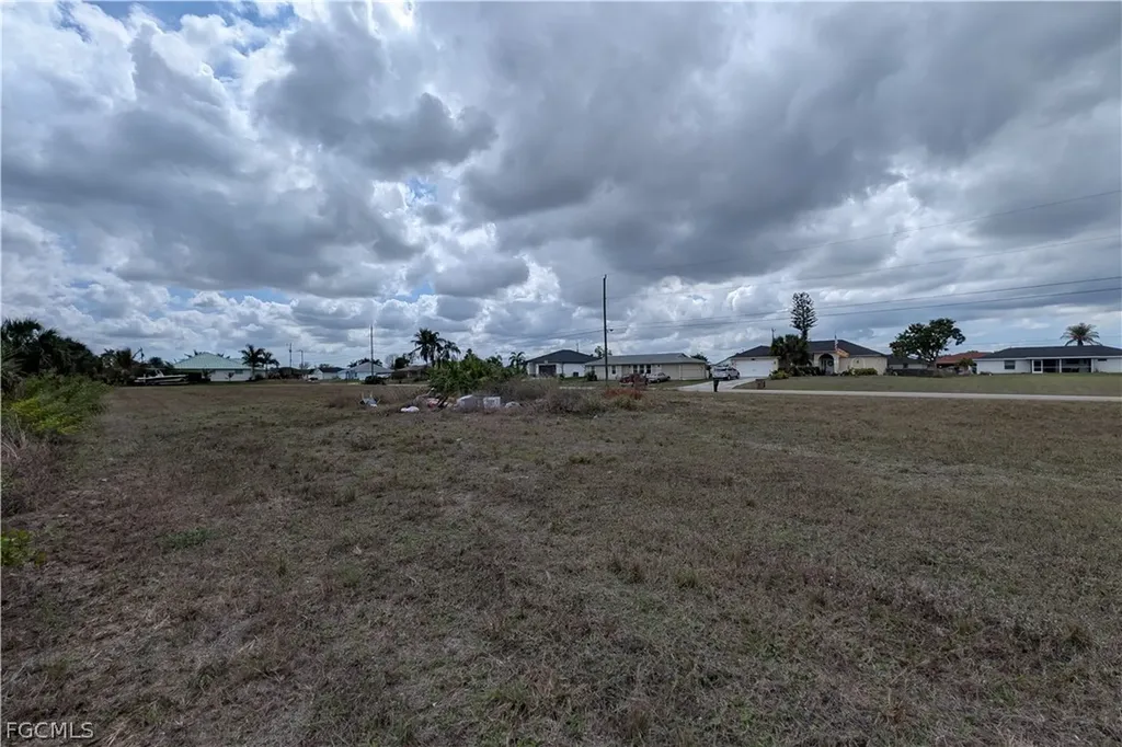 2605 NE 20th Place Cape Coral FL 33909
