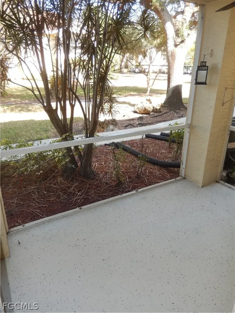 12560 Equestrian Circle Fort Myers FL 33907