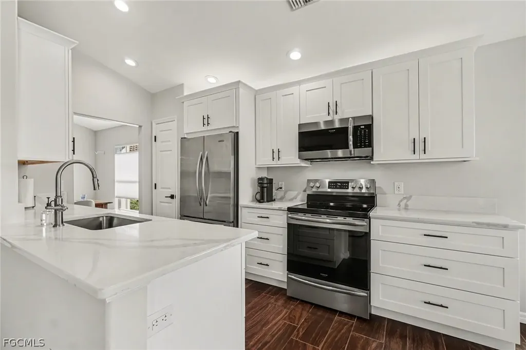 10012 Oakhurst Way Fort Myers FL 33913