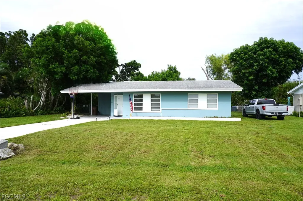 5211 Tower Drive Cape Coral FL 33904