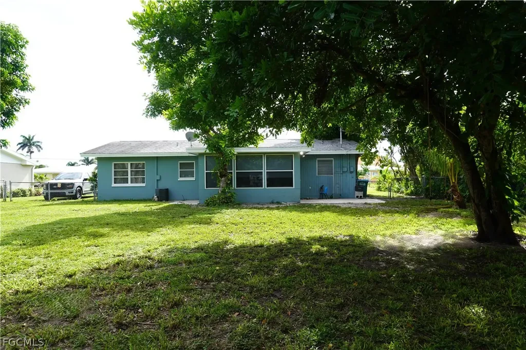 5211 Tower Drive Cape Coral FL 33904