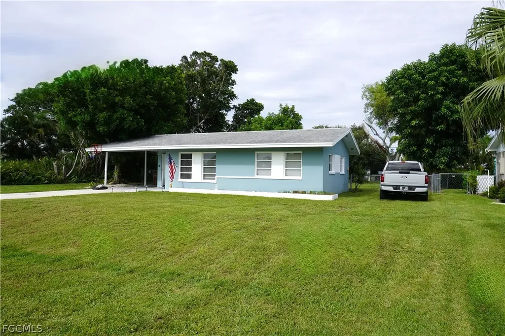 5211 Tower Drive Cape Coral FL 33904