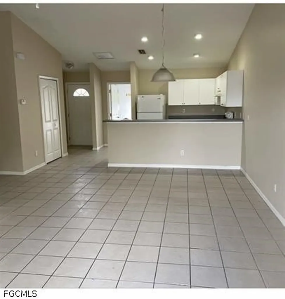 2308 NE 6th Street Cape Coral FL 33909