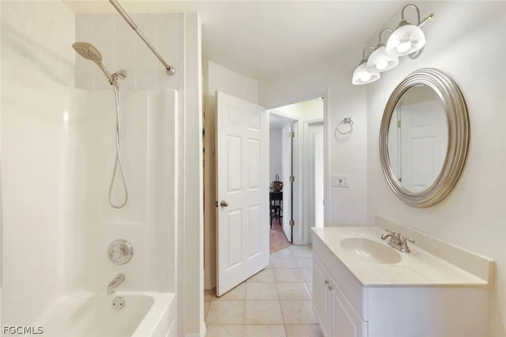 3510 SE 5th Place Cape Coral FL 33904