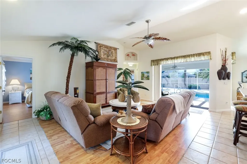 3510 SE 5th Place Cape Coral FL 33904