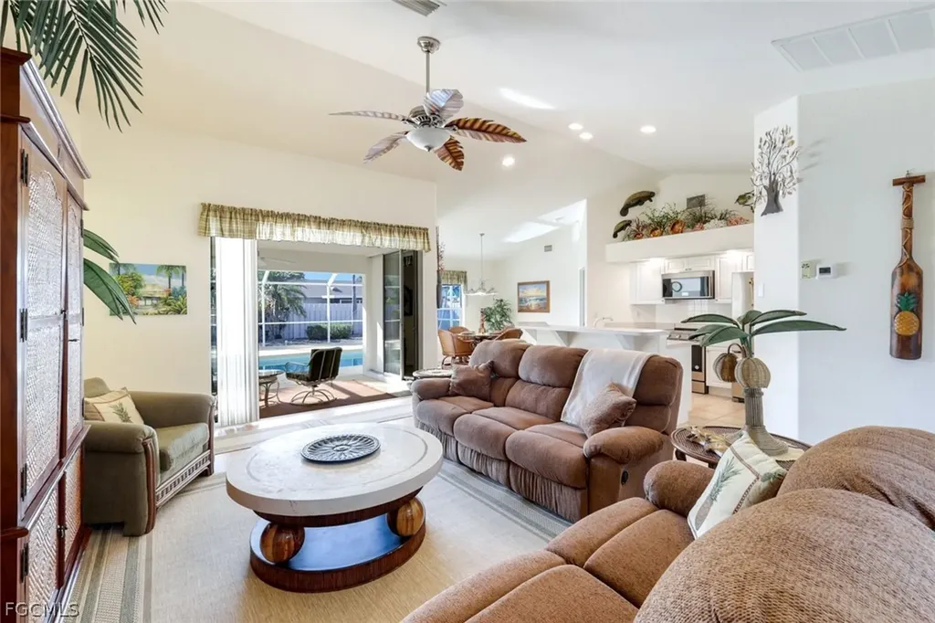 3510 SE 5th Place Cape Coral FL 33904
