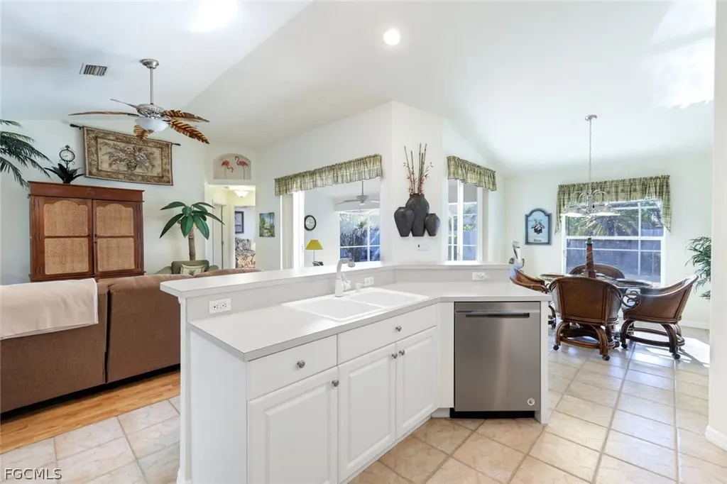 3510 SE 5th Place Cape Coral FL 33904
