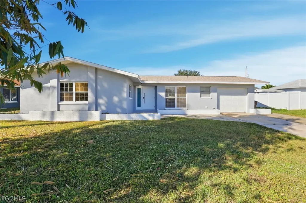 3420 SE 4th Place Cape Coral FL 33904