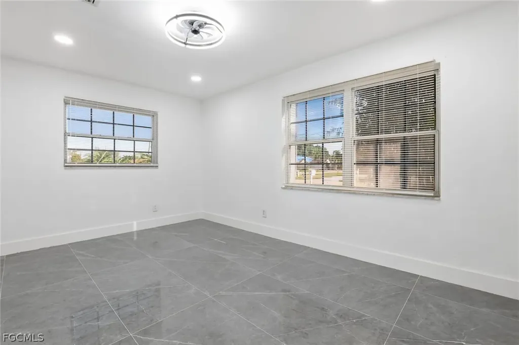 3420 SE 4th Place Cape Coral FL 33904