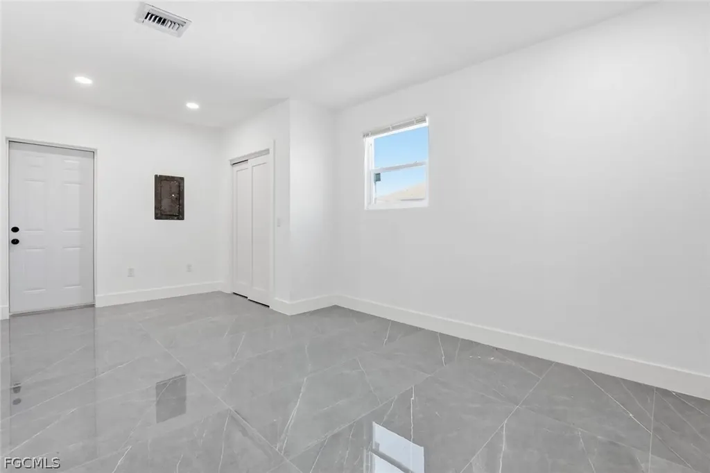 3420 SE 4th Place Cape Coral FL 33904