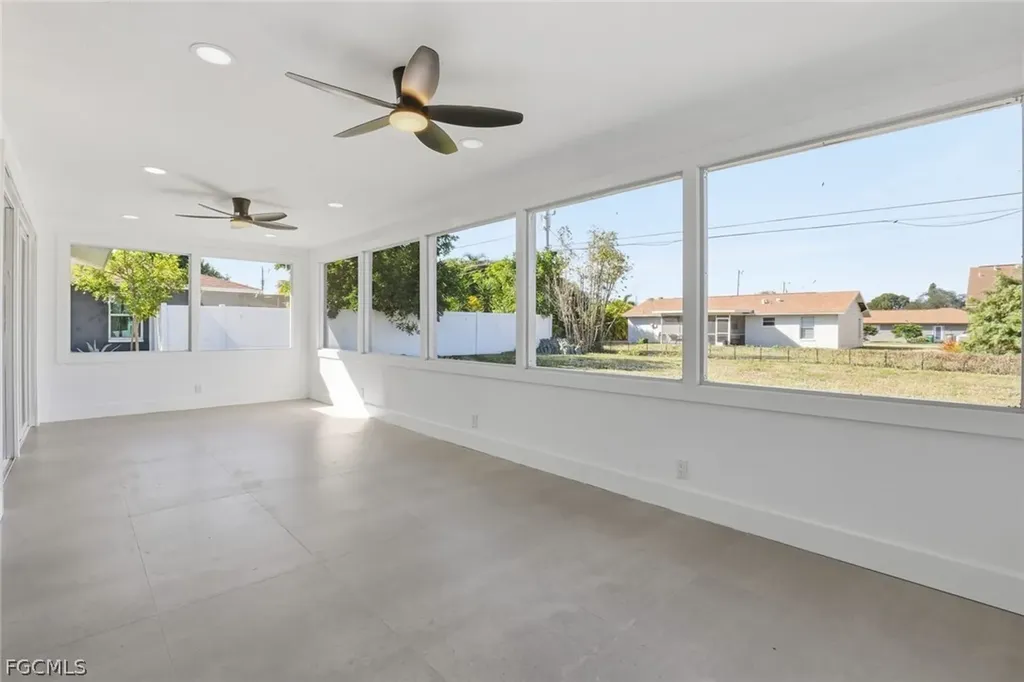 3420 SE 4th Place Cape Coral FL 33904