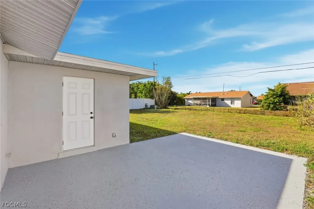 3420 SE 4th Place Cape Coral FL 33904