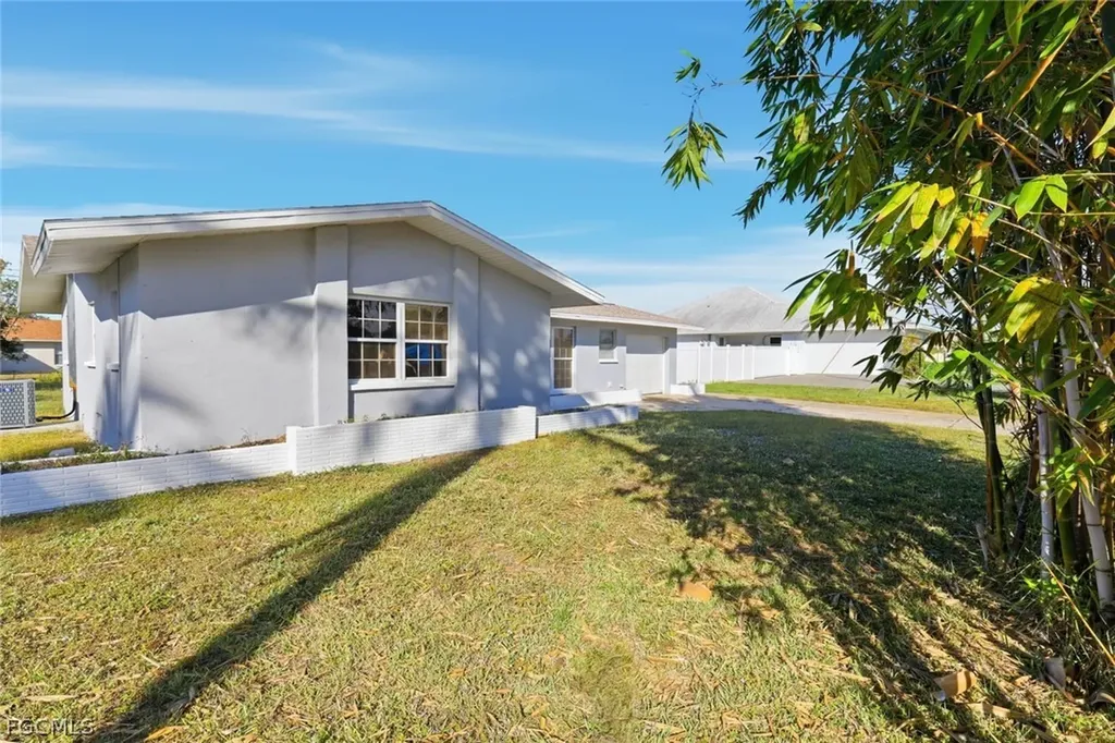 3420 SE 4th Place Cape Coral FL 33904