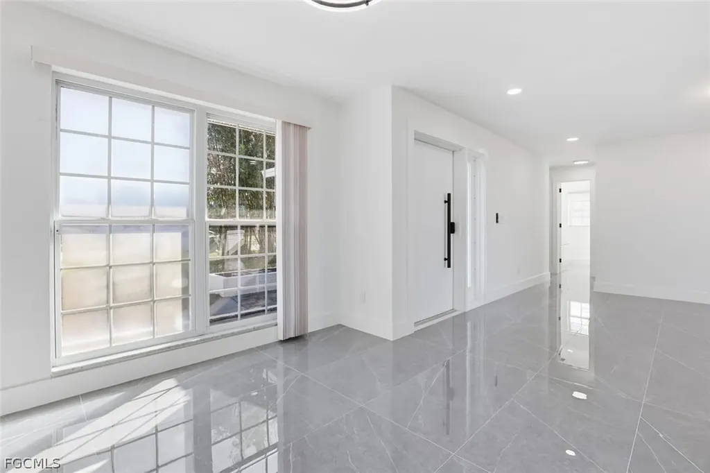 3420 SE 4th Place Cape Coral FL 33904