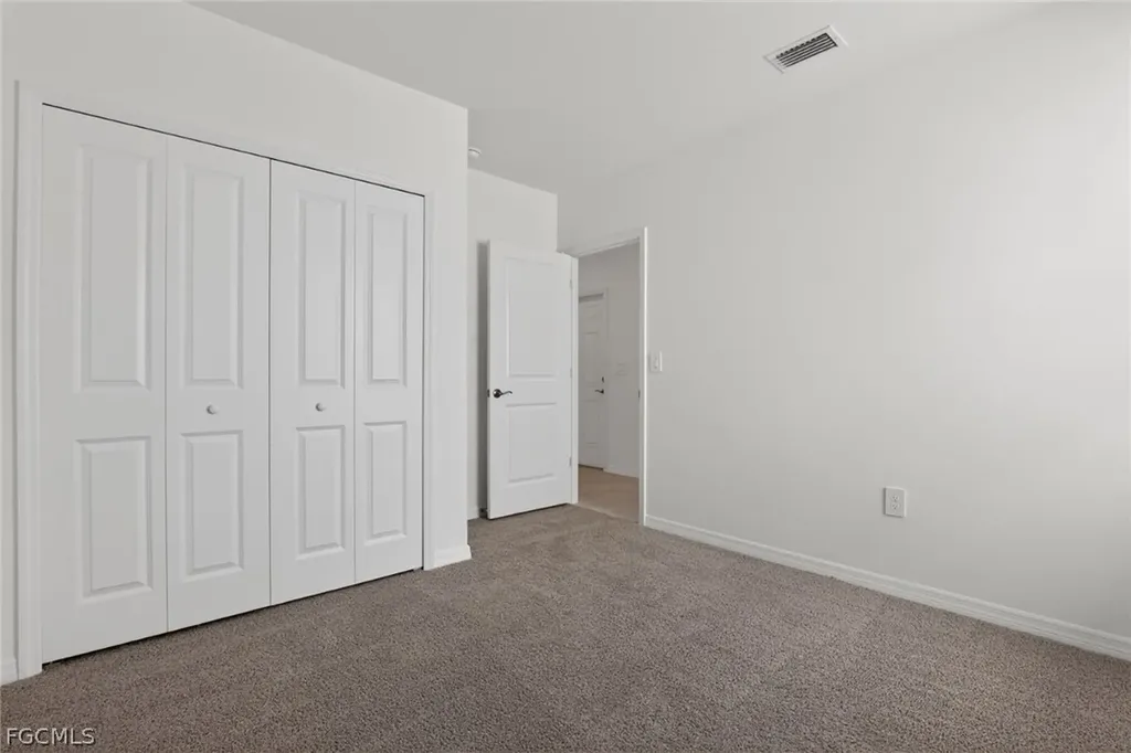 254 Lakeside Breeze Way Lehigh Acres FL 33936