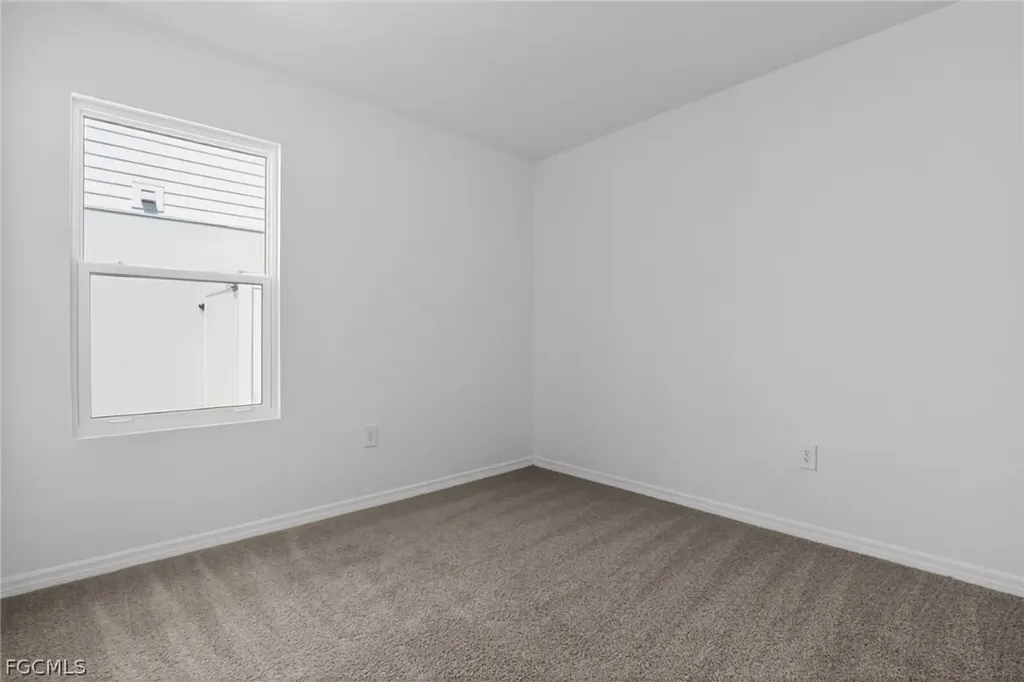 254 Lakeside Breeze Way Lehigh Acres FL 33936