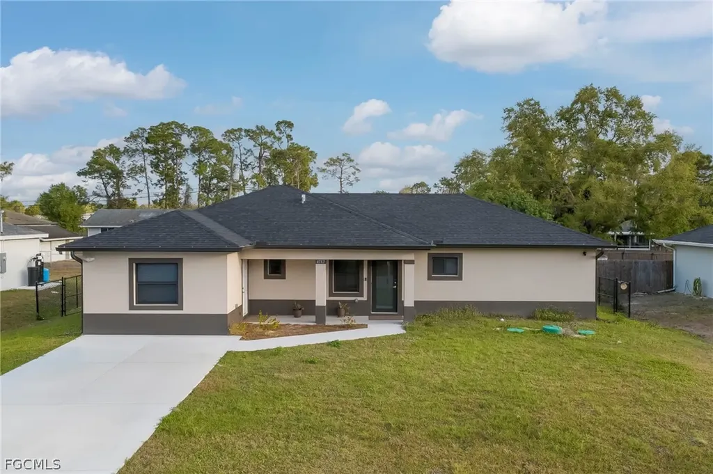 4712 3rd Street W Lehigh Acres FL 33971