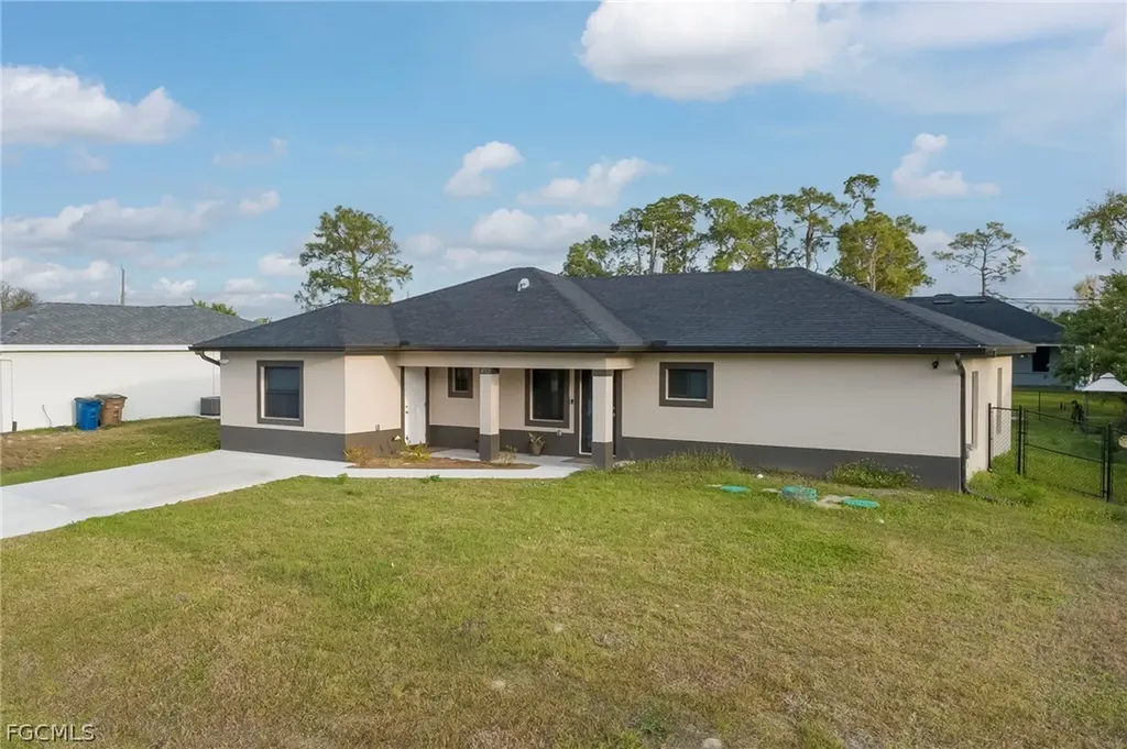 4712 3rd Street W Lehigh Acres FL 33971