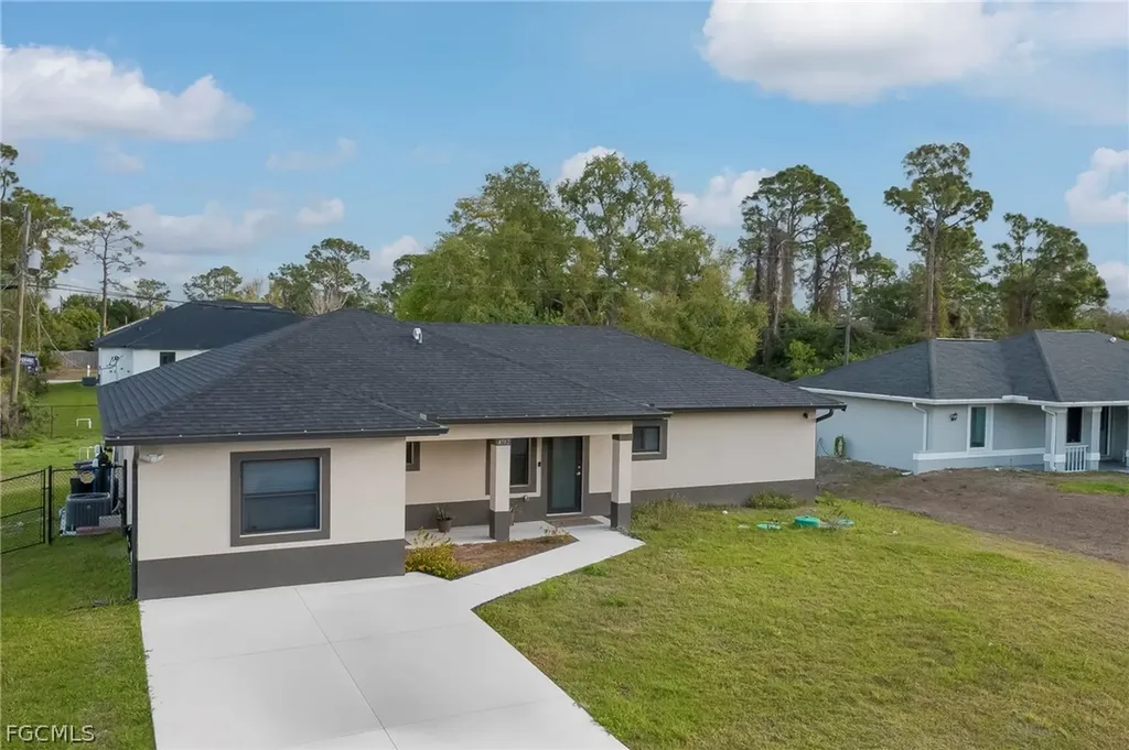 4712 3rd Street W Lehigh Acres FL 33971
