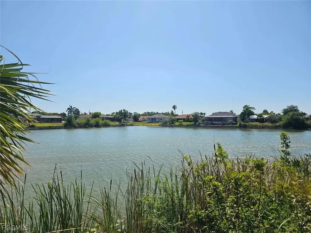410 Nicholas Parkway E Cape Coral FL 33990