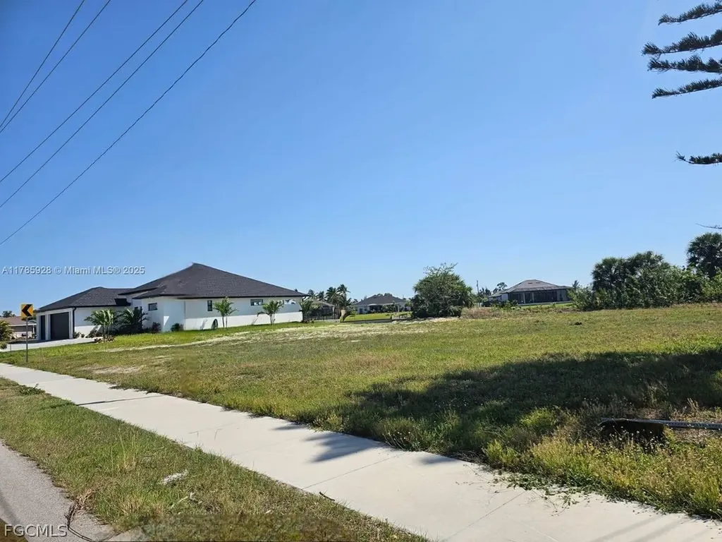 410 Nicholas Parkway E Cape Coral FL 33990