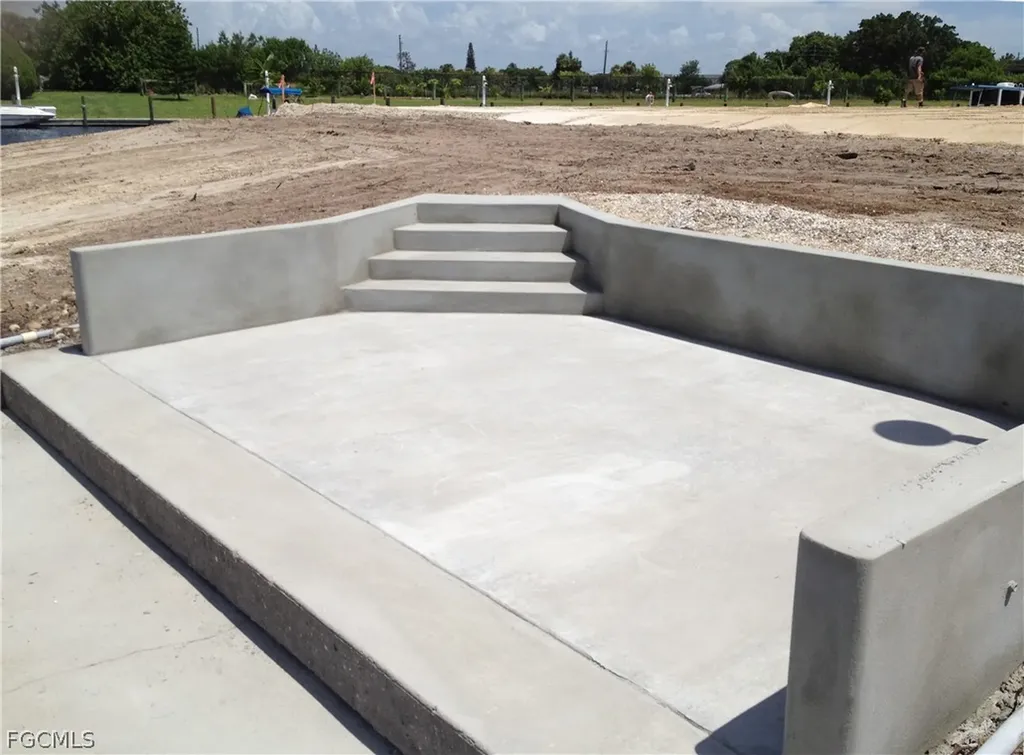 1304 NE 14th Avenue Cape Coral FL 33909