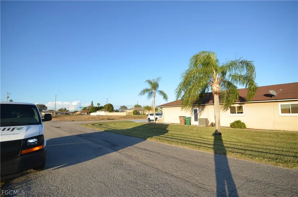 1304 NE 14th Avenue Cape Coral FL 33909