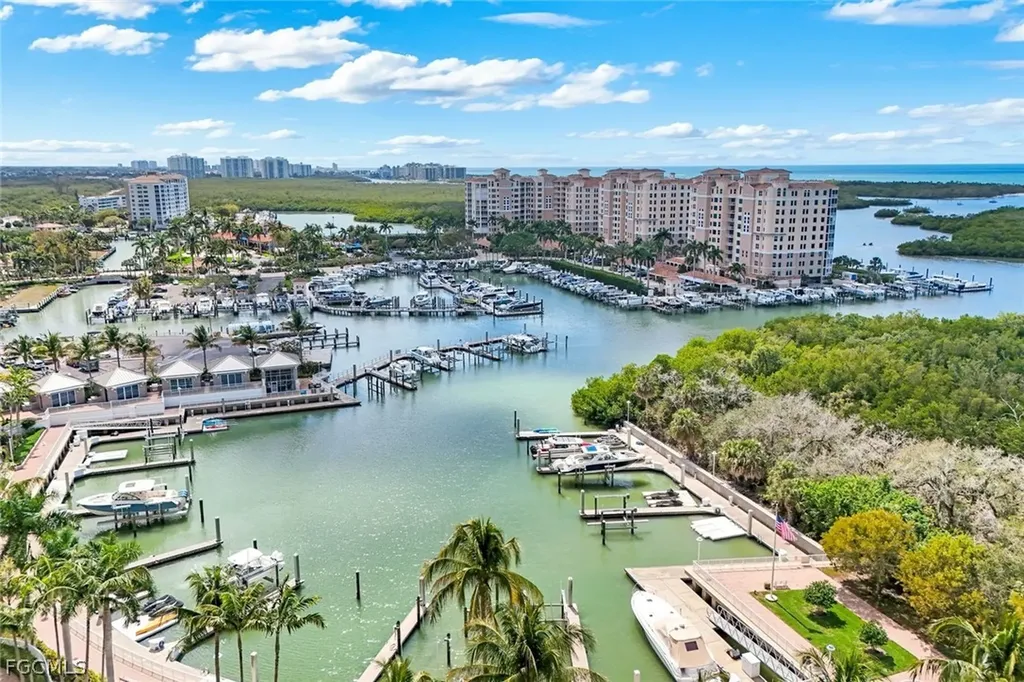 13675 Vanderbilt Drive Naples FL 34110