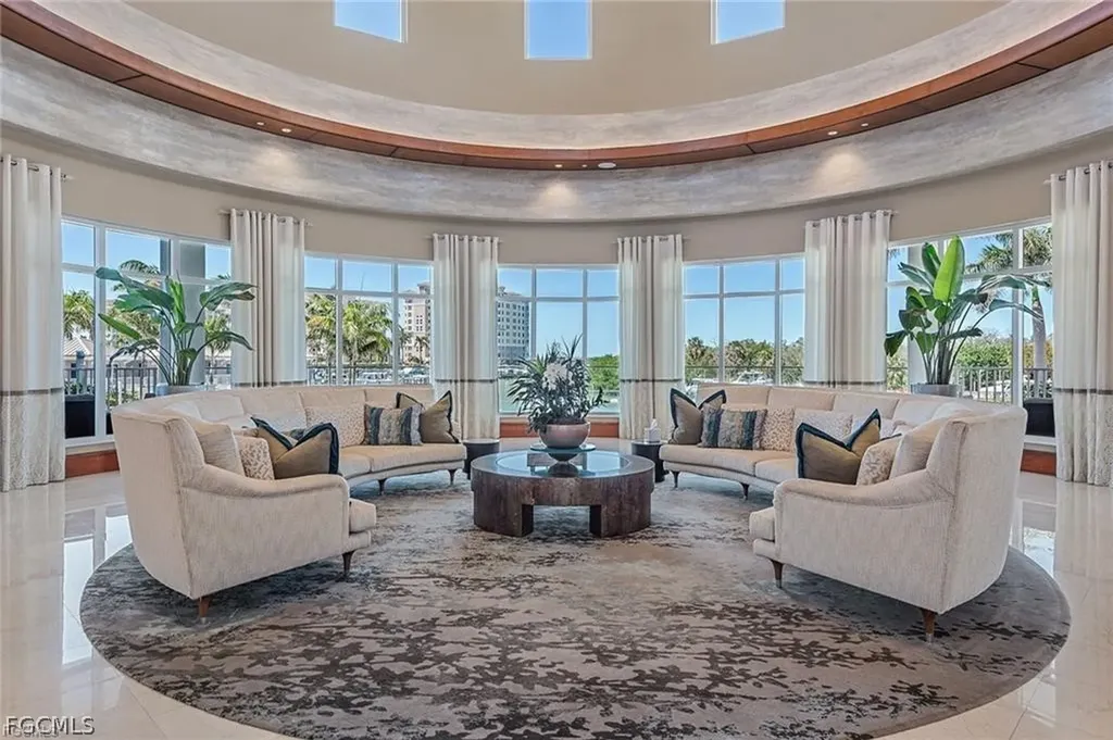 13675 Vanderbilt Drive Naples FL 34110