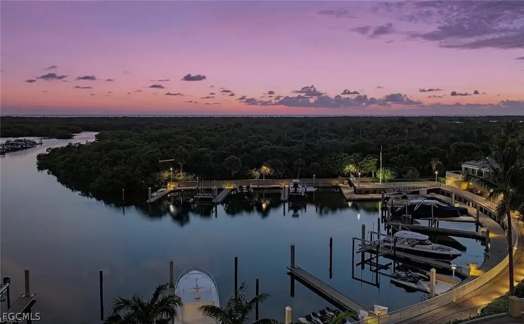 13675 Vanderbilt Drive Naples FL 34110